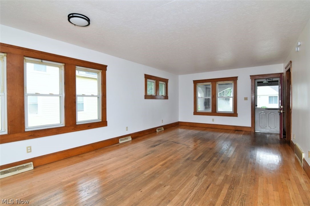 4405 Elmwood Road South Euclid OH 44121