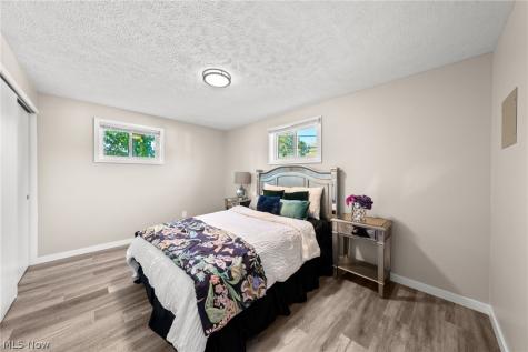 21045 Southbend Circle Rocky River OH 44116