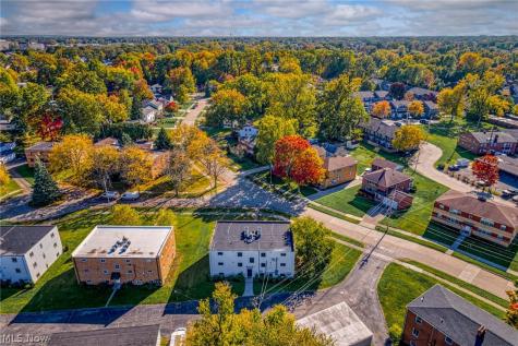 21045 Southbend Circle Rocky River OH 44116