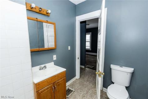 2142 W 105th Street Cleveland OH 44102