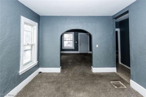 2142 W 105th Street Cleveland OH 44102