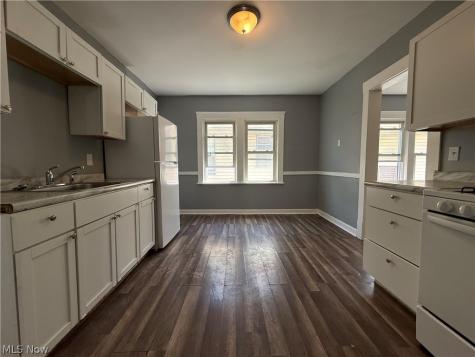 3327 W 88th Street Cleveland OH 44102