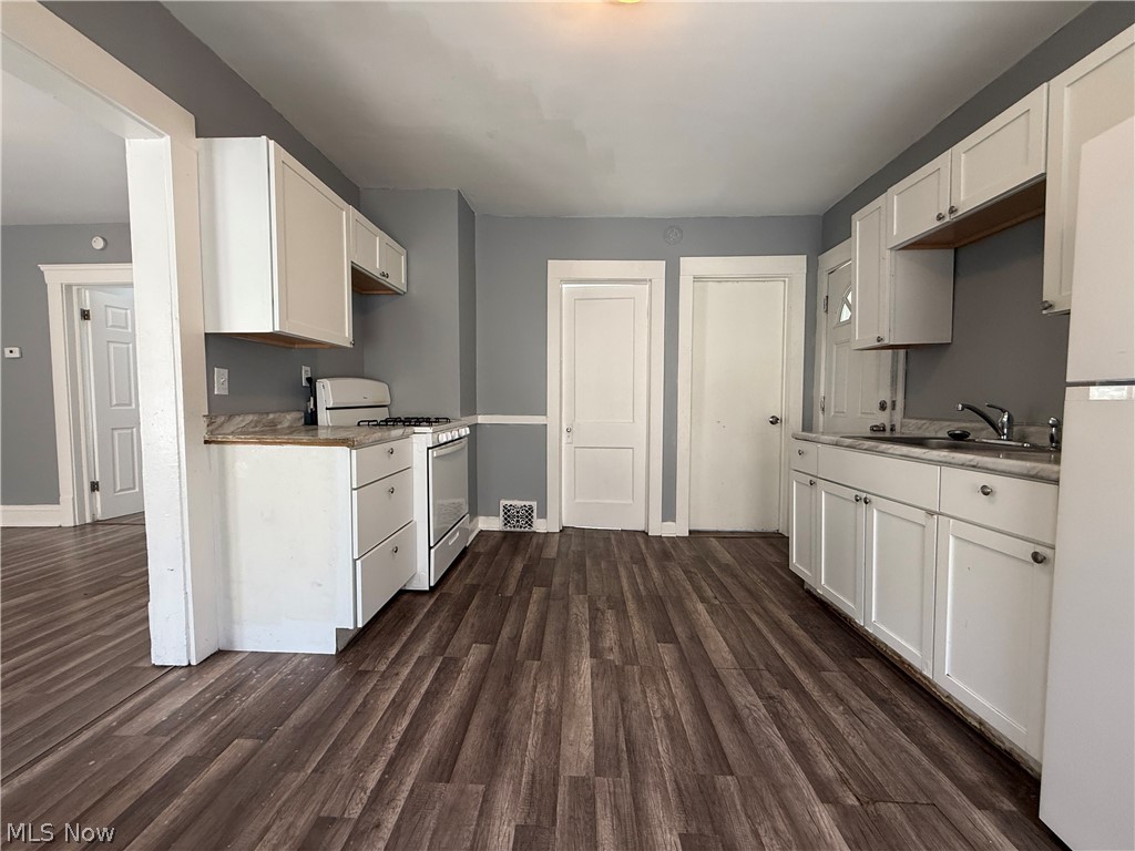 3327 W 88th Street Cleveland OH 44102