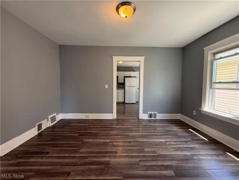 3327 W 88th Street Cleveland OH 44102