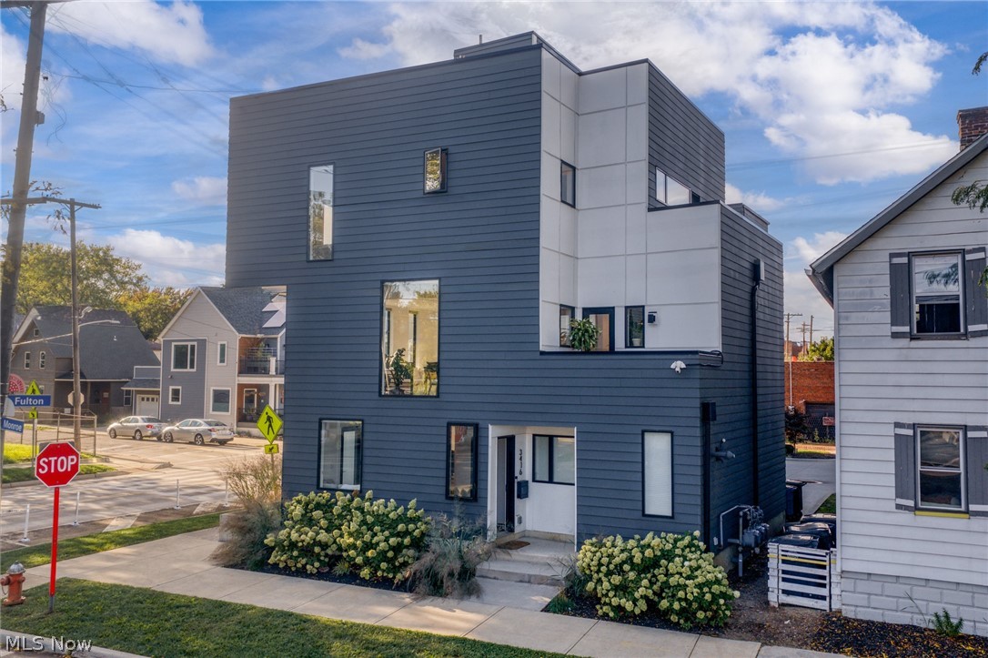3416 Monroe Avenue Cleveland OH 44113