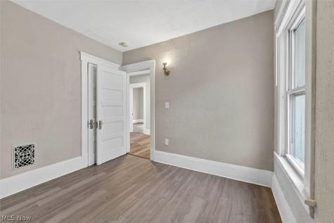 11404 Orville Avenue Cleveland OH 44106