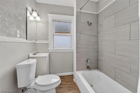 11404 Orville Avenue Cleveland OH 44106