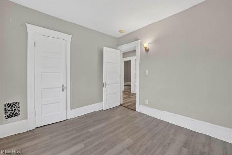 11404 Orville Avenue Cleveland OH 44106