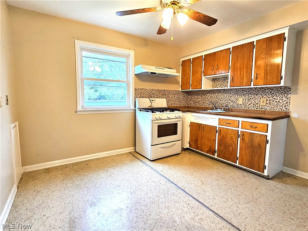 4032 Ridge Road Brooklyn OH 44144