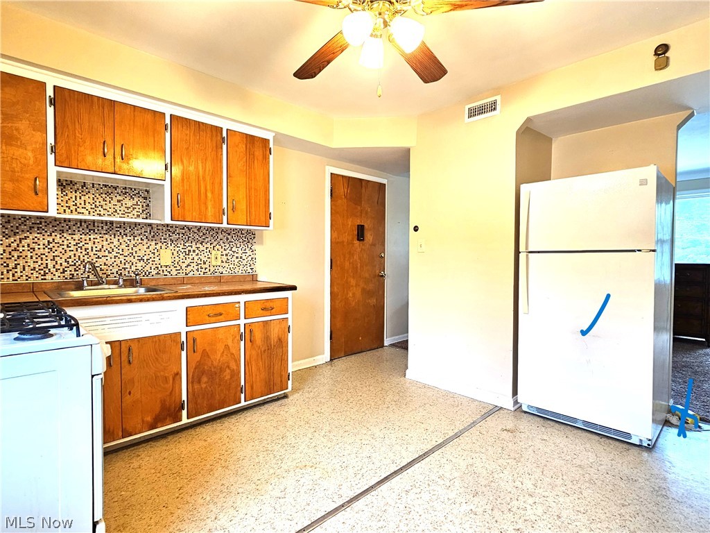 4032 Ridge Road Brooklyn OH 44144