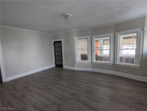 4945 E 86th Street Garfield Heights OH 44125
