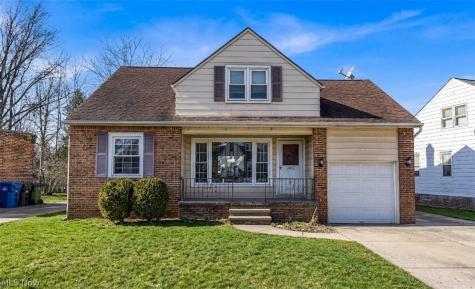 5876 Wickfield Drive Parma Heights OH 44130