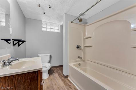 5876 Wickfield Drive Parma Heights OH 44130