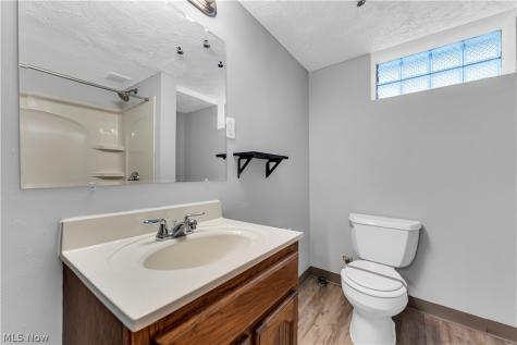 5876 Wickfield Drive Parma Heights OH 44130