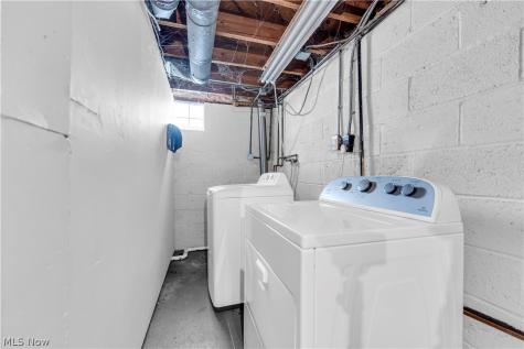5876 Wickfield Drive Parma Heights OH 44130