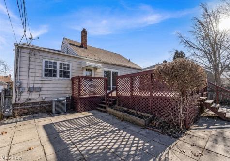 5876 Wickfield Drive Parma Heights OH 44130