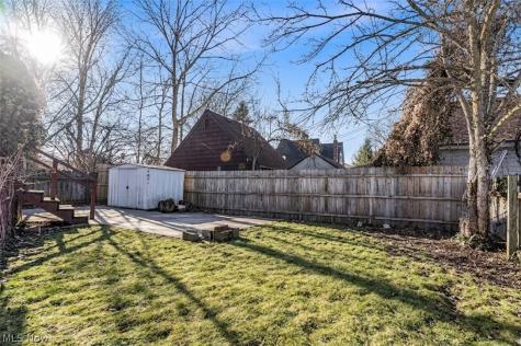 5876 Wickfield Drive Parma Heights OH 44130