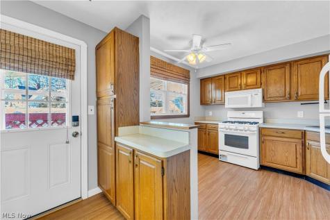 5876 Wickfield Drive Parma Heights OH 44130
