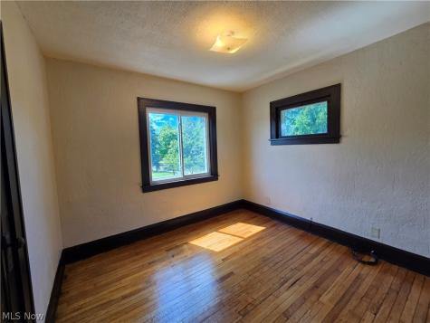 5223 Paine Avenue Maple Heights OH 44137