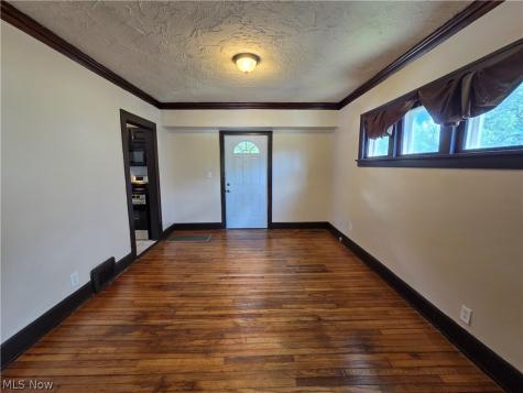 5223 Paine Avenue Maple Heights OH 44137