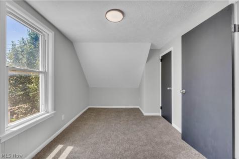 1227 E 170th Street Cleveland OH 44110