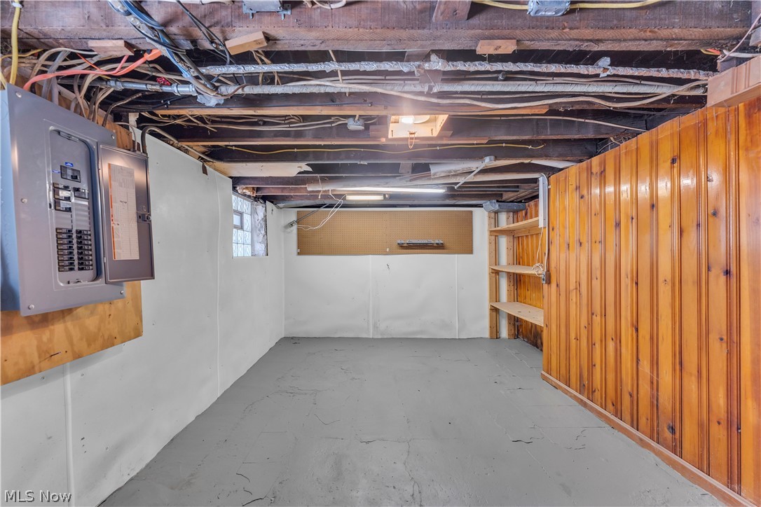 1227 E 170th Street Cleveland OH 44110