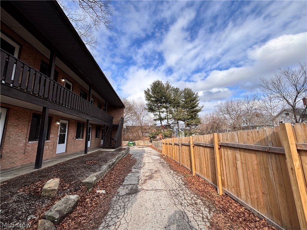 519 Crosby Street Akron OH 44302