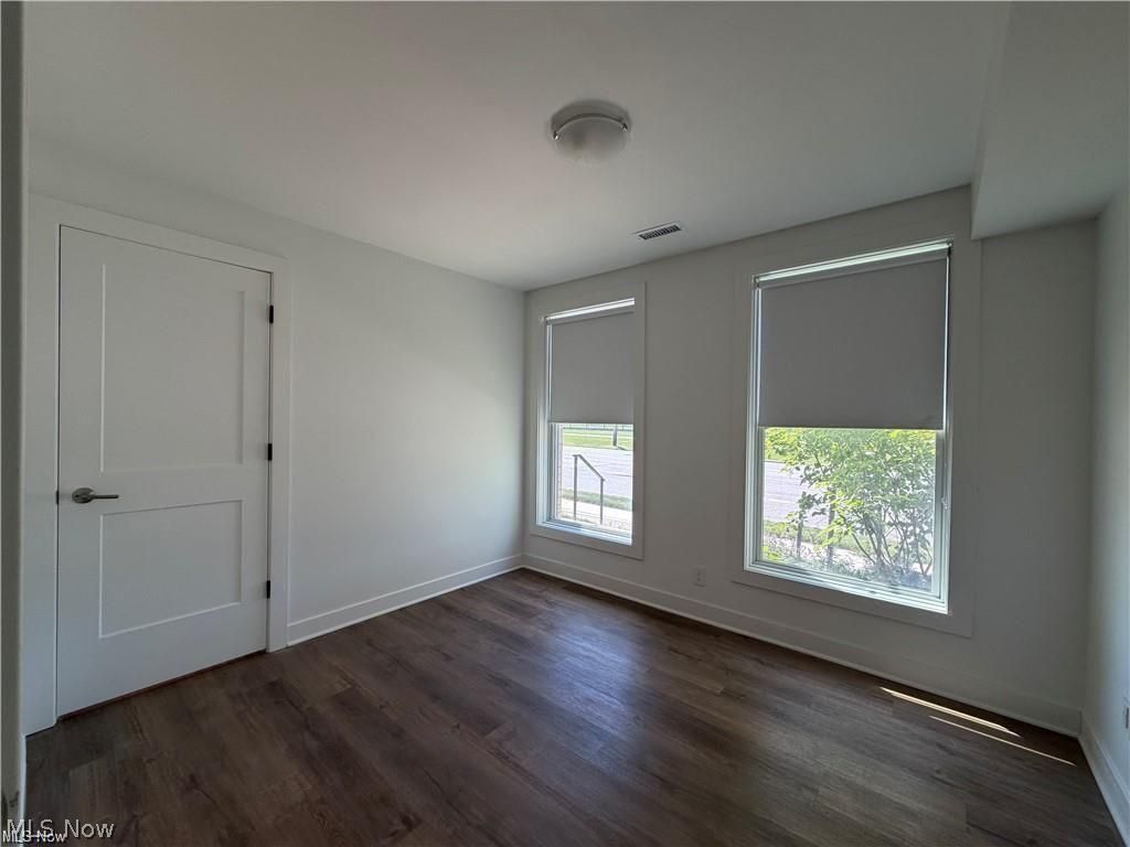 11206 N Park Place Cleveland OH 44104