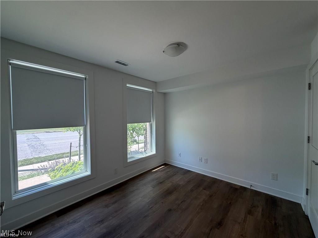 11206 N Park Place Cleveland OH 44104