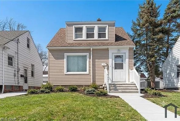 18851 Raymond Street Maple Heights OH 44137