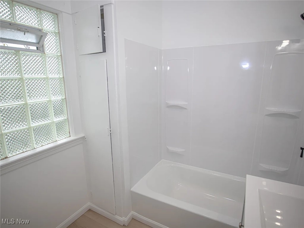 3219 W 86th Street Cleveland OH 44102