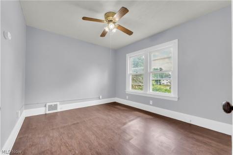 14614 Glendale Avenue Cleveland OH 44128
