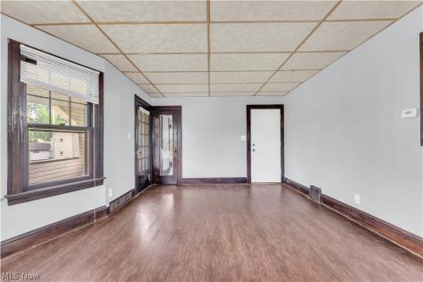 14614 Glendale Avenue Cleveland OH 44128