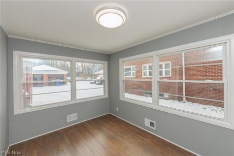 2539 Warrensville Center Road University Heights OH 44118
