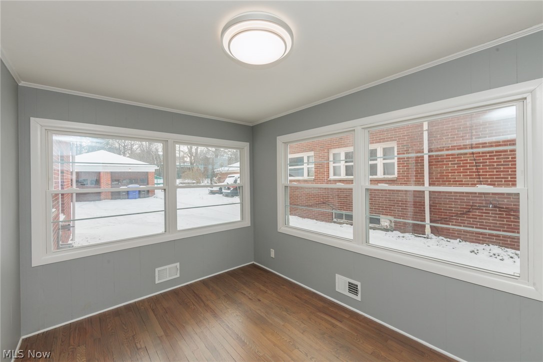 2539 Warrensville Center Road University Heights OH 44118