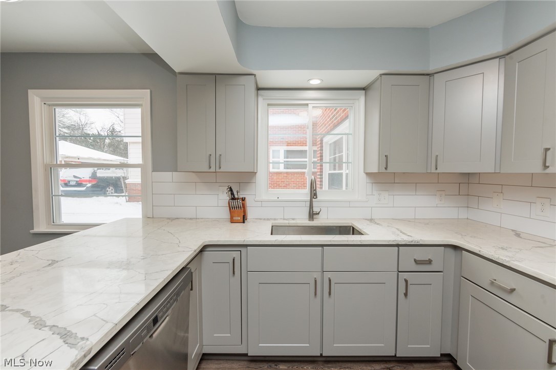 2539 Warrensville Center Road University Heights OH 44118