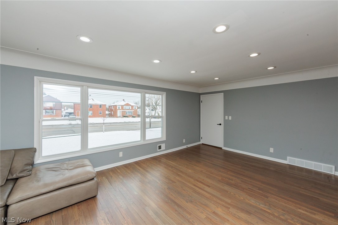 2539 Warrensville Center Road University Heights OH 44118
