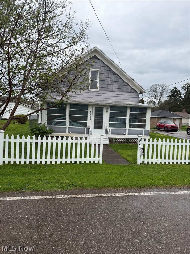 9389 Maple Avenue SE East Sparta OH 44626