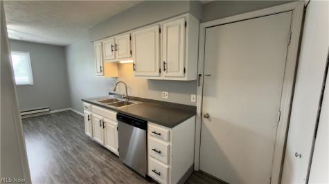 229 Brunswick Drive Elyria OH 44035