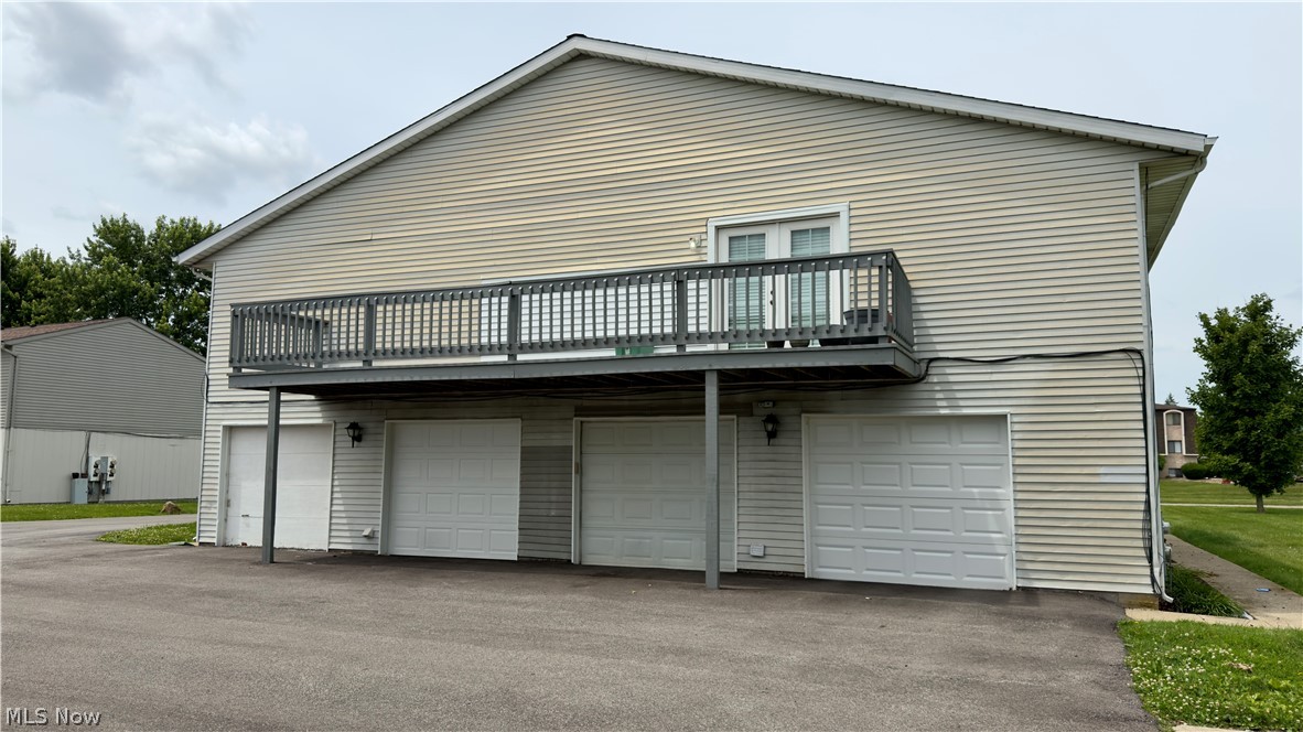229 Brunswick Drive Elyria OH 44035