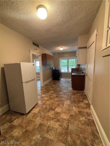 1066 E 62nd Cleveland OH 44103