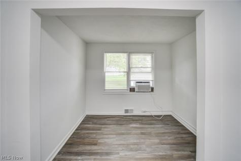 1739 Longwood Drive Mayfield Heights OH 44124