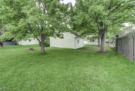 1739 Longwood Drive Mayfield Heights OH 44124