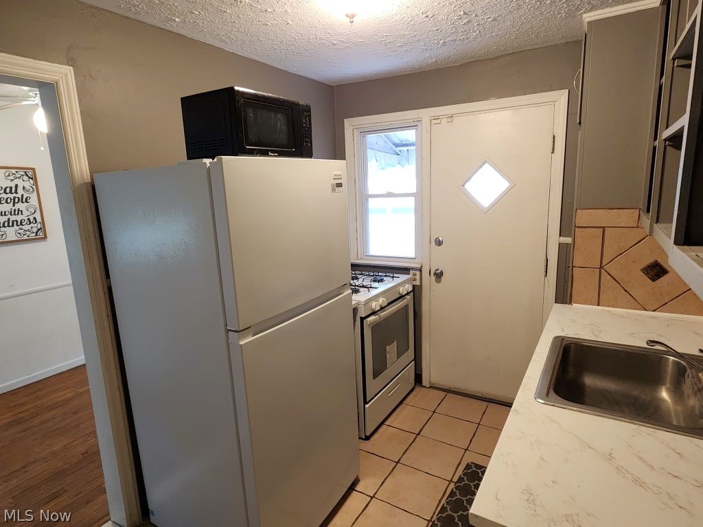 1554 E 256th Street Euclid OH 44132