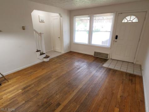 1554 E 256th Street Euclid OH 44132
