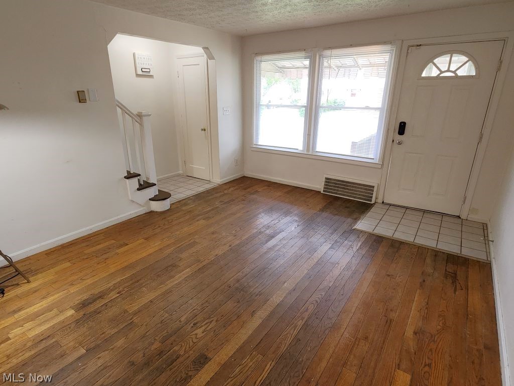 1554 E 256th Street Euclid OH 44132