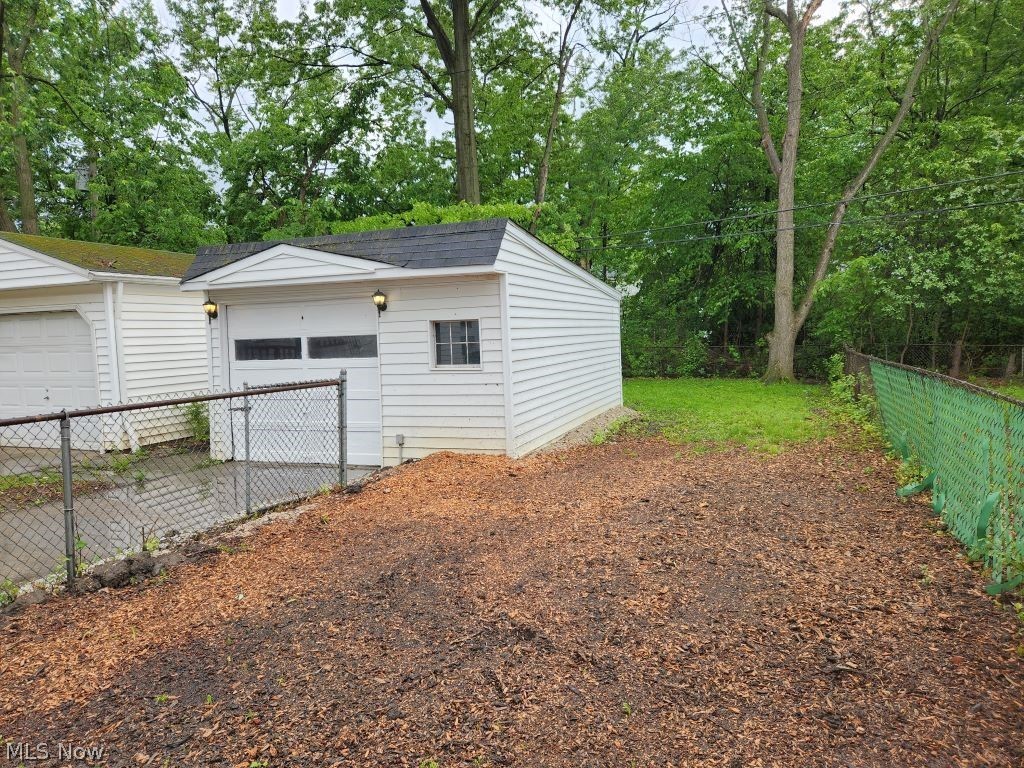 1554 E 256th Street Euclid OH 44132