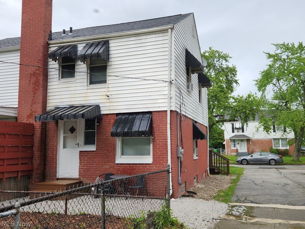 1554 E 256th Street Euclid OH 44132