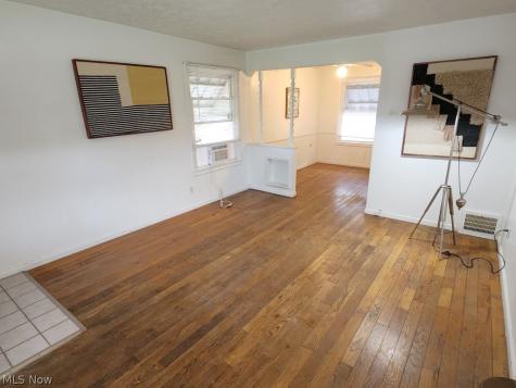 1554 E 256th Street Euclid OH 44132