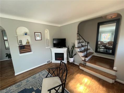3471 Warren Road Cleveland OH 44111